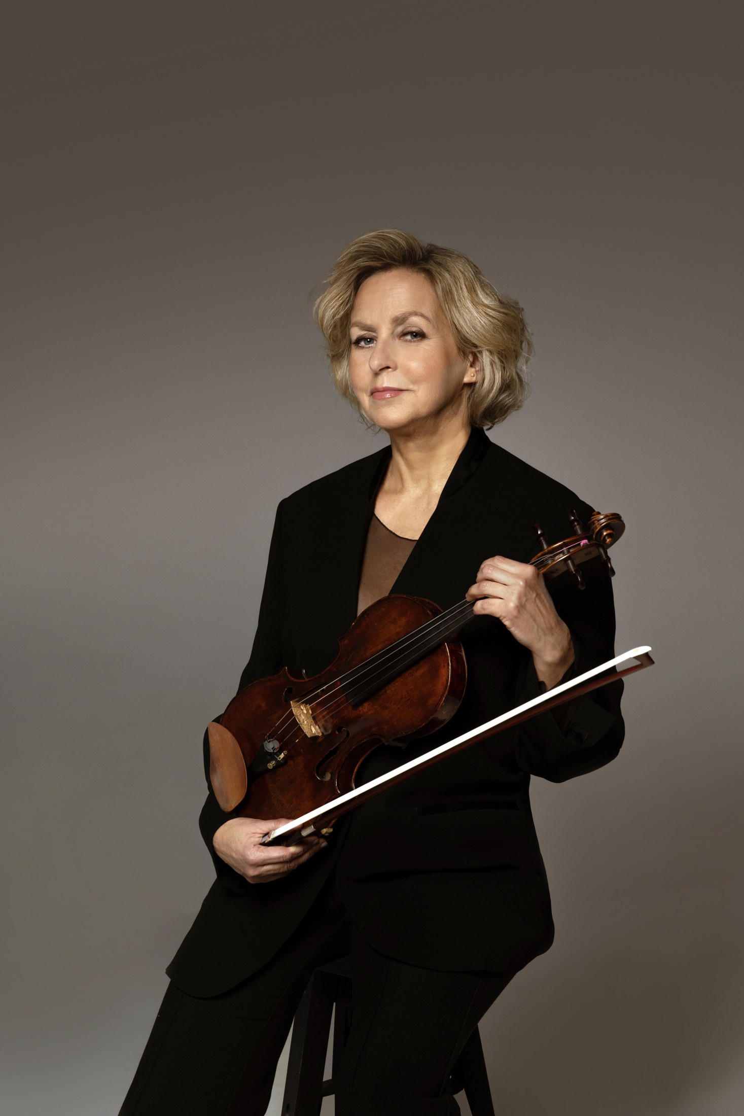 Joanna Łuczak ze skrzypcami